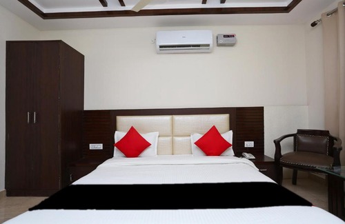 Noorpur Hotel | Capital O 65054 Rajhans Hotel And Resort