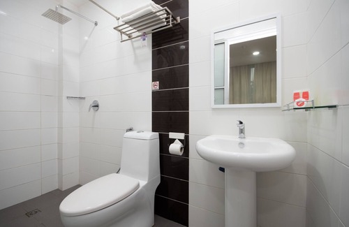 Victoria Hotel | Capital O 89344 Labuan Avenue Hotel