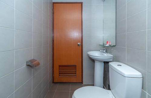 Victoria Hotel | Capital O 89538 Ocean Hotel