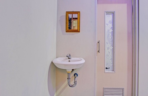 Tegal Hotel | Capital O 93244 Angkasa Inn