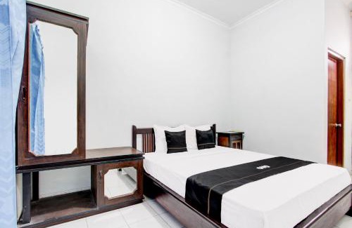 Wonosari Hotel | Capital O 93842 Jowo Segoro ResortNearPantai Sepanjang