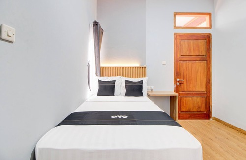 Banguntapan Hotel | Capital O 94314 Sunny Co Living
