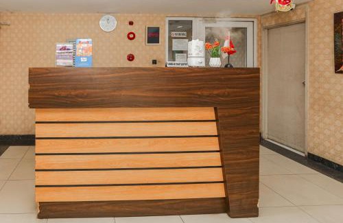 Pekayon Jaya Hotel | Capital O 94796 Apartment Mutiara Bekasi
