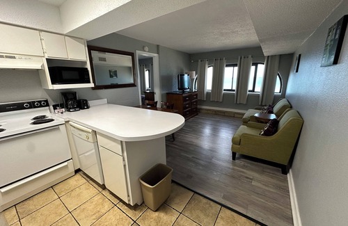 Myrtle Beach Hotel | Capital O Sunset Waves Hotel Myrtle Beach Oceanfront