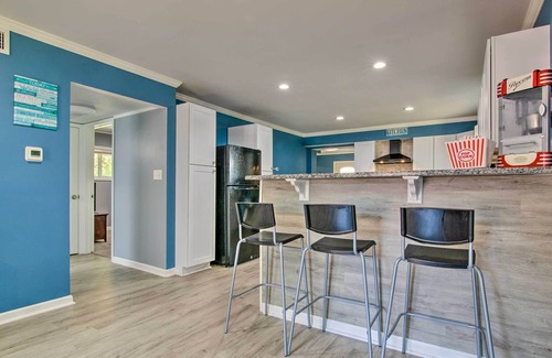 Topeka House | 'Capital Suites at the Park' - 5 Mi to Downtown!