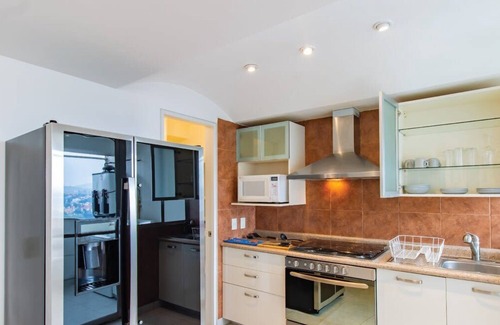 El Yaqui Condo | Capitalia - Bright w/Stunning Views