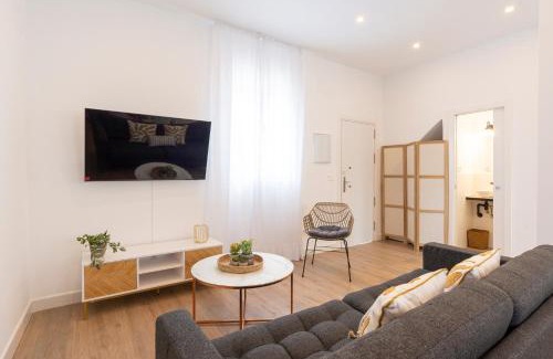 Poligono Alameda Apartment | Capitan Huelin & centric by ELE Apartments