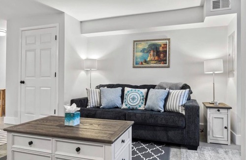 Capitol Hill Apartment | Capitol Hill Gem – Walk to Metro, Dining & More