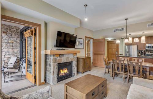 Snowmass Village Apartment | Capitol Peak Lodge 3205 by Snowmass Mountain Lodging