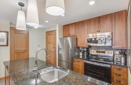 Snowmass Village Apartment | Capitol Peak Lodge 3205 by Snowmass Mountain Lodging