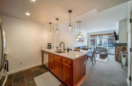 Snowmass Village Apartment | Capitol Peak Lodge 3316 by Snowmass Mountain Lodging