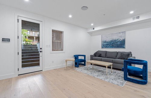 Petworth Apartment | Capitol View1 Townhouse Condo