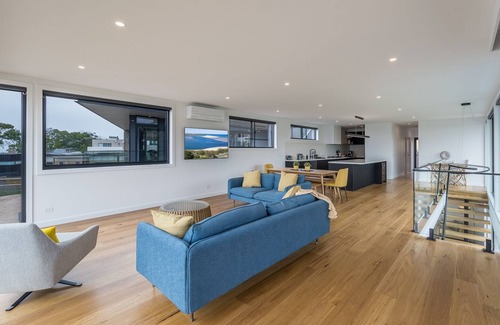 Inverloch House | Capri Blue - Sea Views, Pool/Spa, Beach 1 min walk