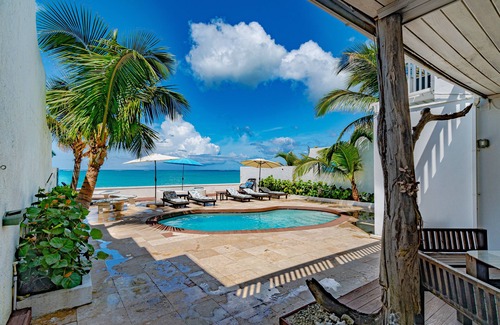 Gambier Villa | Caprice 14 Cable Beach Luxury Villa