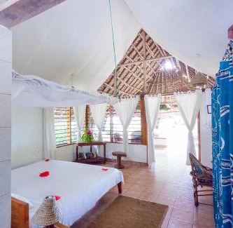 Pangani Cabin | Capricorn Beach Cottages