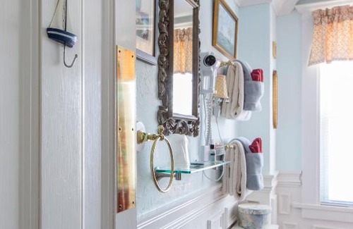 Centerville Bed & Breakfast | Capt David Kelley House