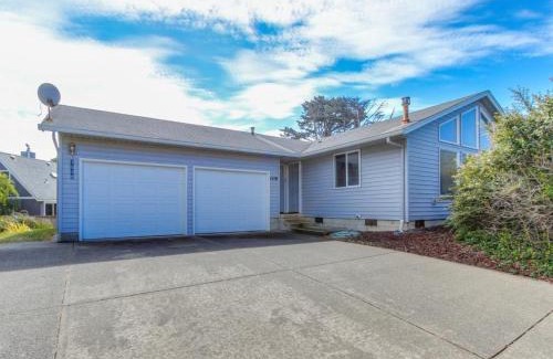 Lincoln City House | Captain Bill's Beachhouse
