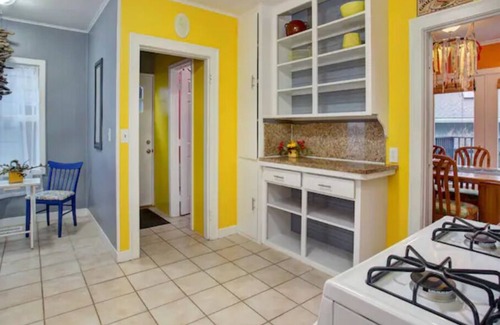 Warrenton House | Captain Butters Lakehouse