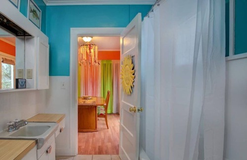 Warrenton House | Captain Butters MINI-Lakehouse