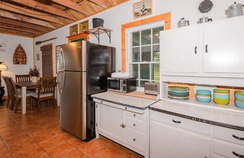 Rockport House | Captain Dave's | Private, Lighted Fishing Pier!