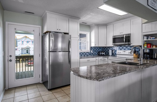 Holden Beach House | "Captain Hook Sails" - Oceanfront, Pet Friendly Home, 4 Bedrooms/3 Bathrooms