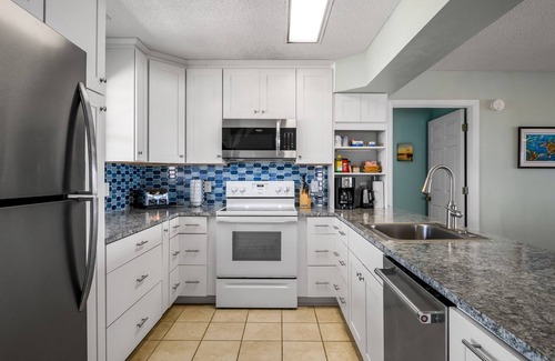 Holden Beach House | "Captain Hook Sails" - Oceanfront, Pet Friendly Home, 4 Bedrooms/3 Bathrooms