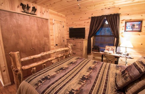Broken Bow House | Captain John Smith Retreat(2 Bedrm) (Luxury Cabin) Cabin