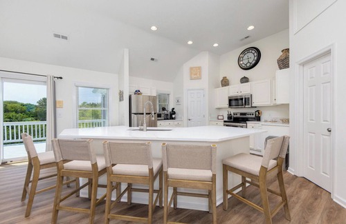 Corolla House | Captain's Choice 5 Bedroom home w/Private Hot Tub!
