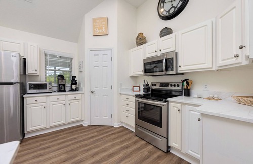 Corolla House | Captain's Choice 5 Bedroom home w/Private Hot Tub!