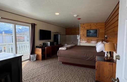 Haines Hotel | Captain's Choice Motel
