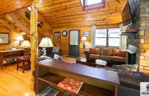 Mountain View Cabin | Captain's Cool Water Cabin
