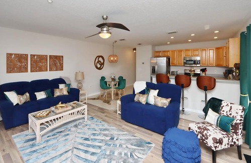 Indian Shores Condo | Captain's Cove waterfront condo with shared heated pool