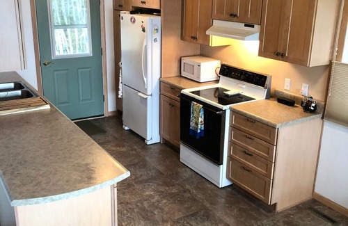 Newberry House | Captain's Hideaway Lake Superior/Lake Front Home Deer Park