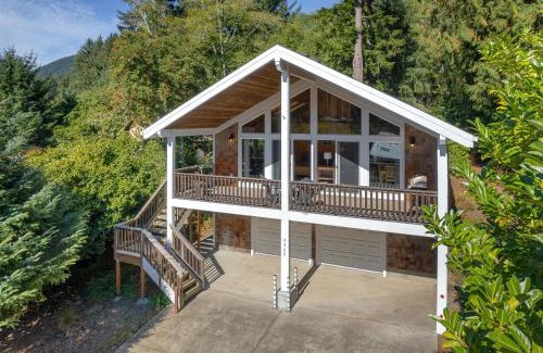 Neahkahnie Beach House | Captain's Hideaway