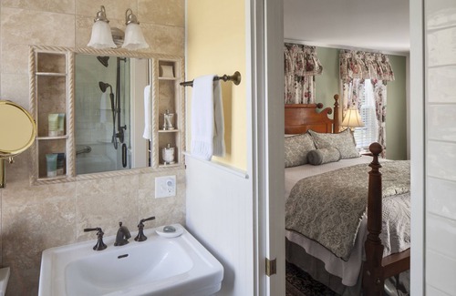 Chatham Bed & Breakfast | Captain's House Inn