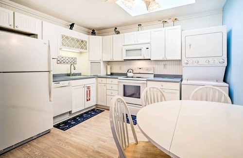 Village Green House | Captain's Quaders 2 Bedroom Home by RedAwning