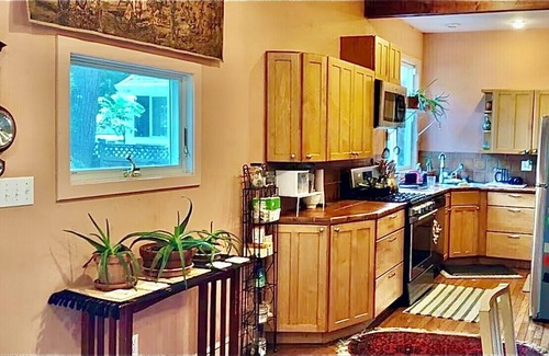 Annapolis House | Captain's Quarters - Eastport!
