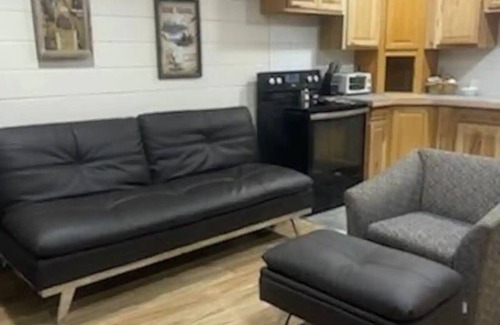 Bayview Boat Rental | Captain's Quarters