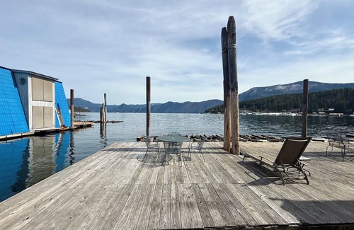 Bayview Boat Rental | Captain's Quarters