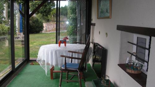 Saint-Priest-la-Plaine House | Captains Cabin, gite neuf dans ancienne maison campagne