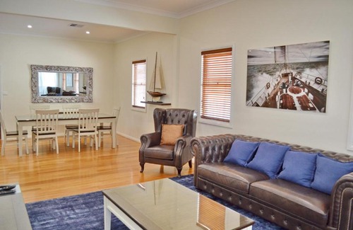 South West Rocks House | Captains Cottage SWR