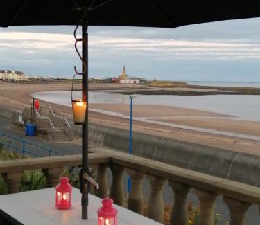 Newbiggin-by-the-Sea Bed & Breakfast | Captains Lodge