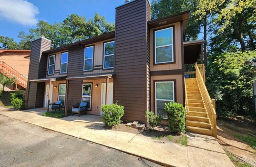 Tallahassee Apartment | Captains Quarters-Highly Rated 2.5 mi. to Capital!