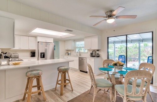 Captiva House | Captiva Mermaid Pool House - Beachside of Village Center