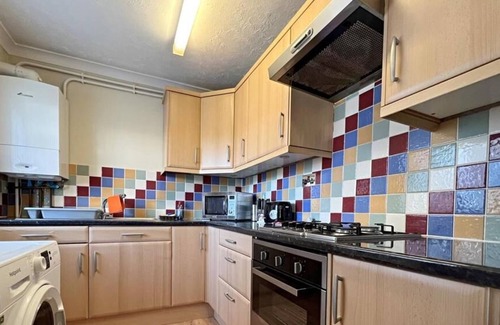 Highlands Apartment | Captivating 1-Bed Apartment in Enfield