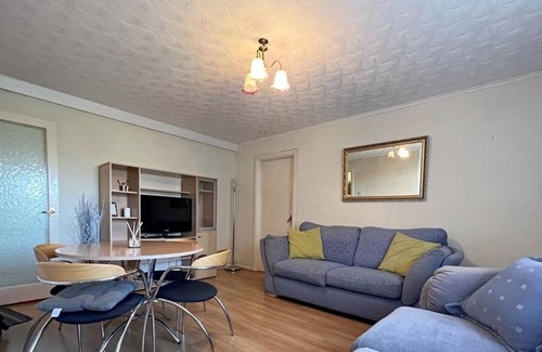Highlands Apartment | Captivating 1-Bed Apartment in Enfield