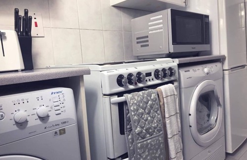 Kirkcaldy Apartment | Captivating 2-Bed Apartment in Kirkcaldy