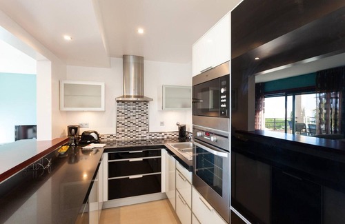 Praia da Luz Apartment | Captivating 2-bed Apartment in Praia da Luz