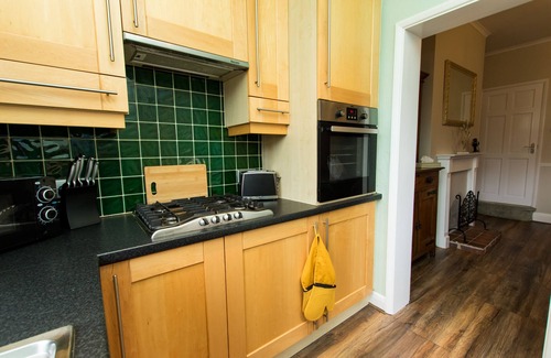 Spital House | Captivating 2-Bed House in Chesterfield