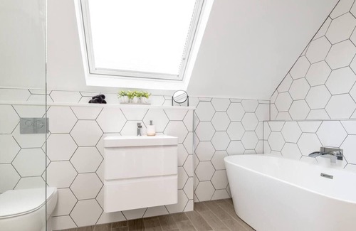 Killin House | Captivating 4-Bed House in Killin